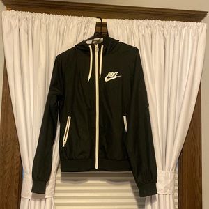 Nike Women’s Windbreaker